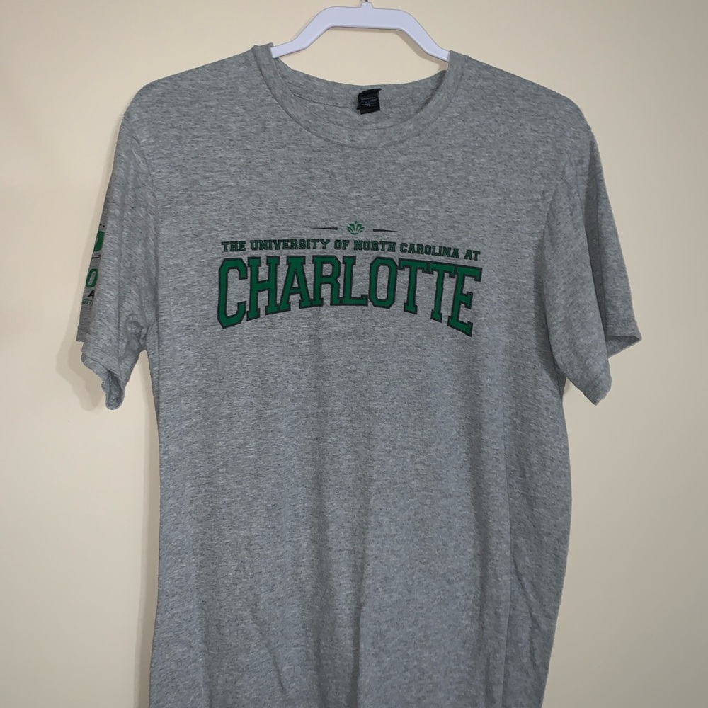 UNC Charlotte Vintage T-Shirt (Medium)